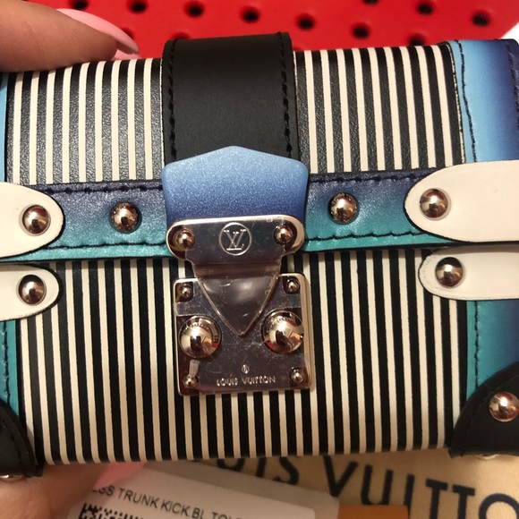 Esssential Trunk - Picture 2 of 8